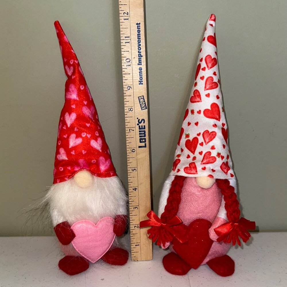 Valentines Day Gnomes decorations Love Tiered tray Hearts Fabric Love gnomes - Picture 2 of 3